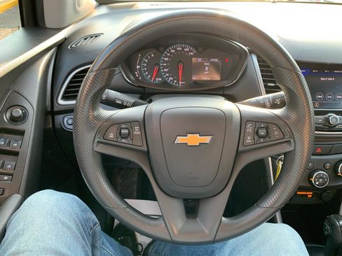 Used 2020 Chevrolet Trax LS w/ Tint and Cruise Package image 13