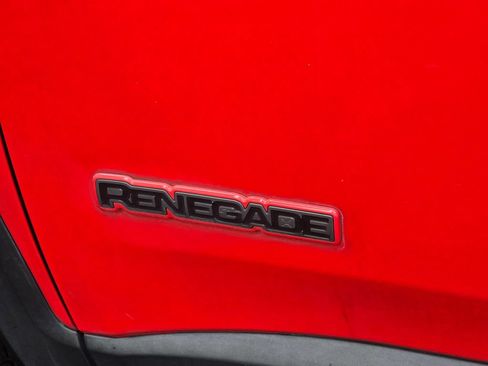Used 2017 Jeep Renegade Trailhawk AWD/4WD image 21