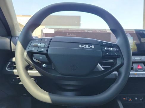 New 2026 Kia K4 LXS FWD image 21