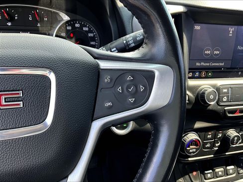 Used 2021 GMC Terrain SLT w/ Infotainment Package II AWD/4WD image 12