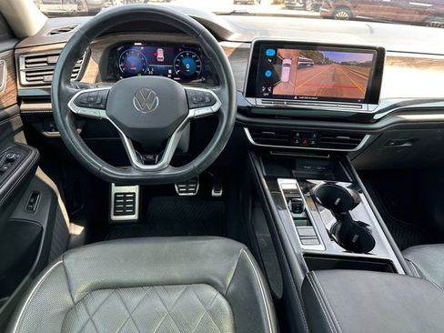 Used 2024 Volkswagen Atlas SEL Premium R-Line image 20