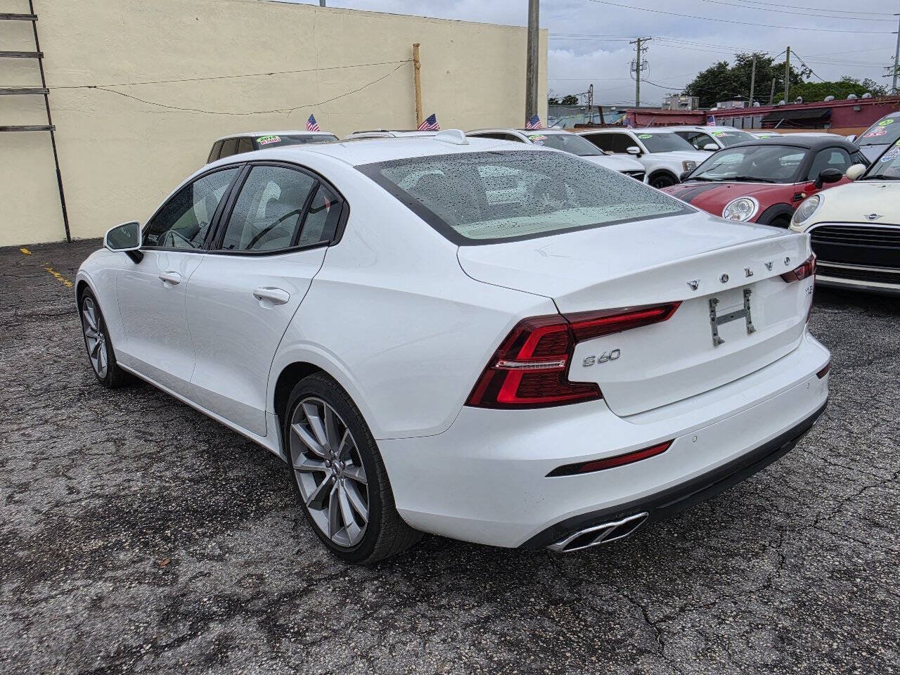 Used 2021 Volvo S60 T5 Momentum w/ Premium Package FWD image 5