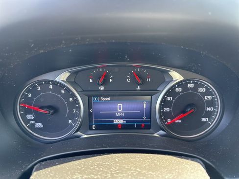 Used 2022 GMC Terrain SLE w/ Driver Convenience Package image 5