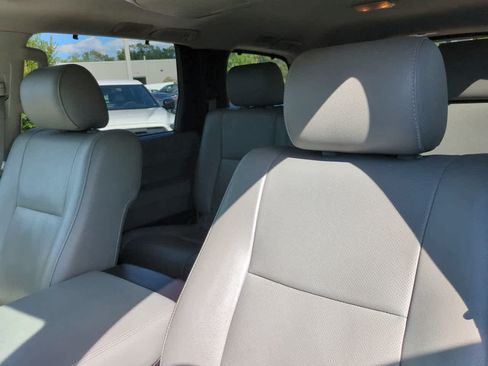 Used 2018 Toyota Sequoia Platinum AWD/4WD image 8