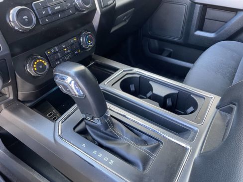 Used 2019 Ford F150 XLT w/ Equipment Group 302A Luxury AWD/4WD image 12