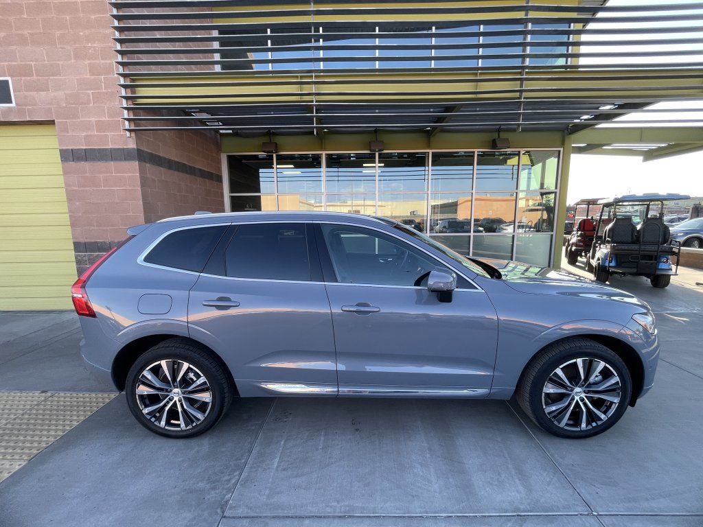Used 2022 Volvo XC60 T8 Inscription Expression w/ Advanced Package AWD/4WD image 6
