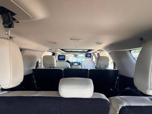 Used 2019 Ford Expedition Max Platinum AWD/4WD image 27