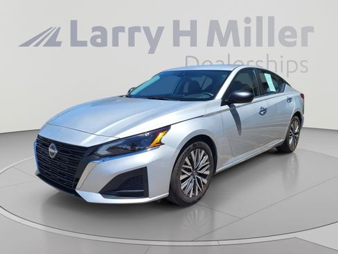 Used 2024 Nissan Altima 2.5 SV FWD image 22