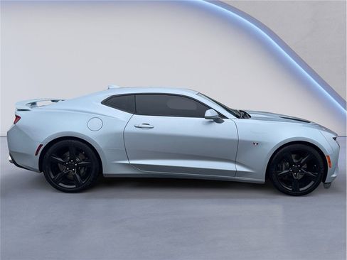 Used 2018 Chevrolet Camaro SS image 7