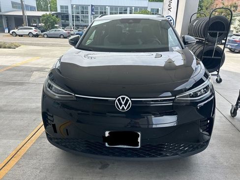 Used 2024 Volkswagen ID.4 2WD image 2