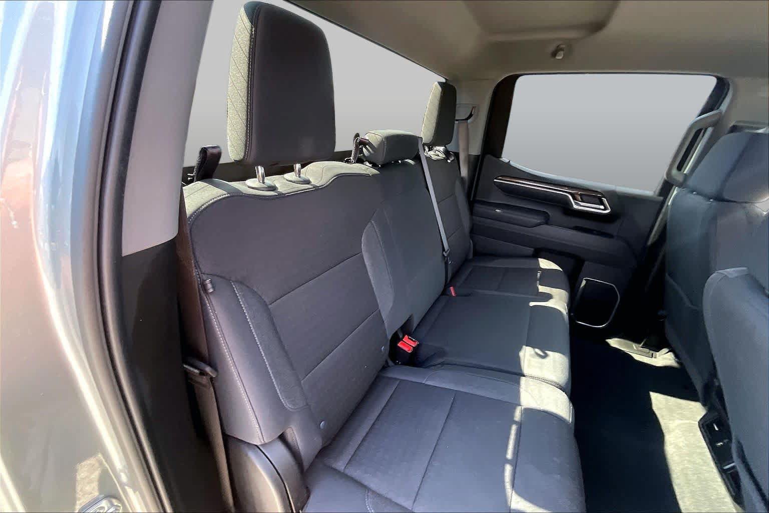Used 2026 Chevrolet Silverado 1500 LT AWD/4WD image 19