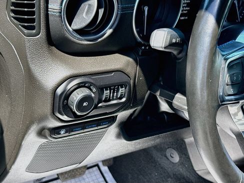 Used 2022 Jeep Wrangler Unlimited Rubicon 4xe w/ Cold Weather Group AWD/4WD image 11