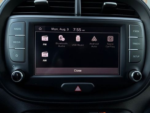 Used 2025 Kia Soul LX w/ LX Technology Package FWD image 28