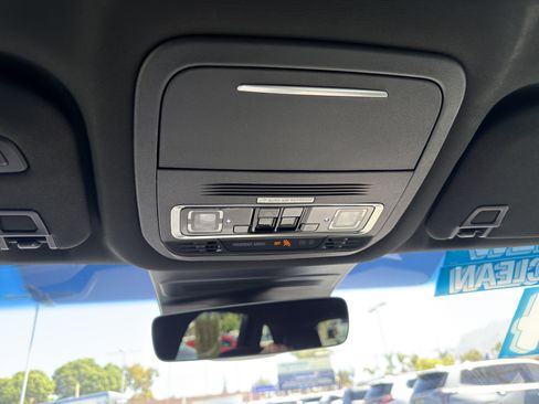 Used 2024 Lincoln Nautilus Premier w/ Equipment Group 102A AWD/4WD image 34
