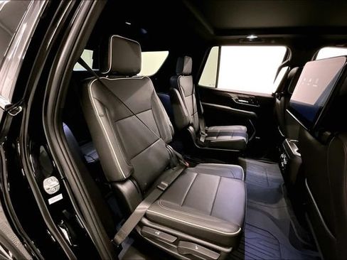 Used 2025 GMC Yukon Elevation w/ Elevation Premium Package AWD/4WD image 26