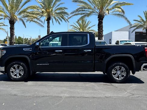 Used 2025 GMC Sierra 1500 SLT AWD/4WD image 6