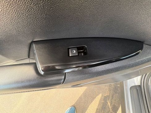 Used 2023 Kia Sportage EX image 25