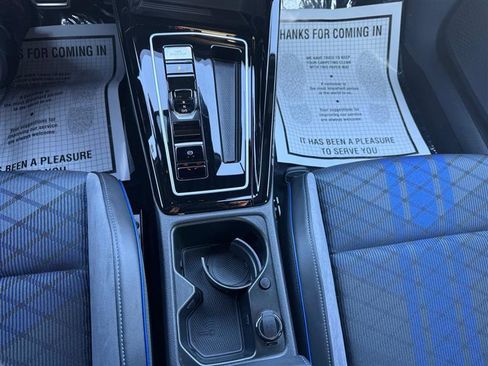 Used 2025 Volkswagen Golf R Black Edition image 28