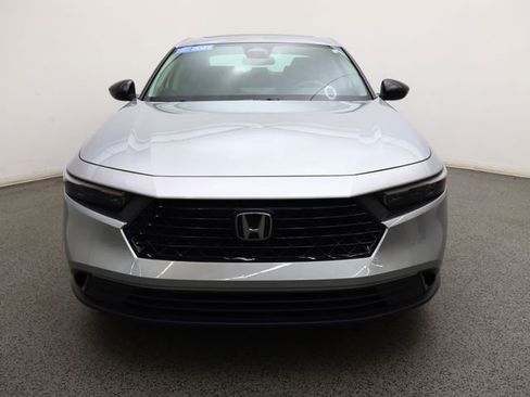 Certified 2025 Honda Accord SE image 2