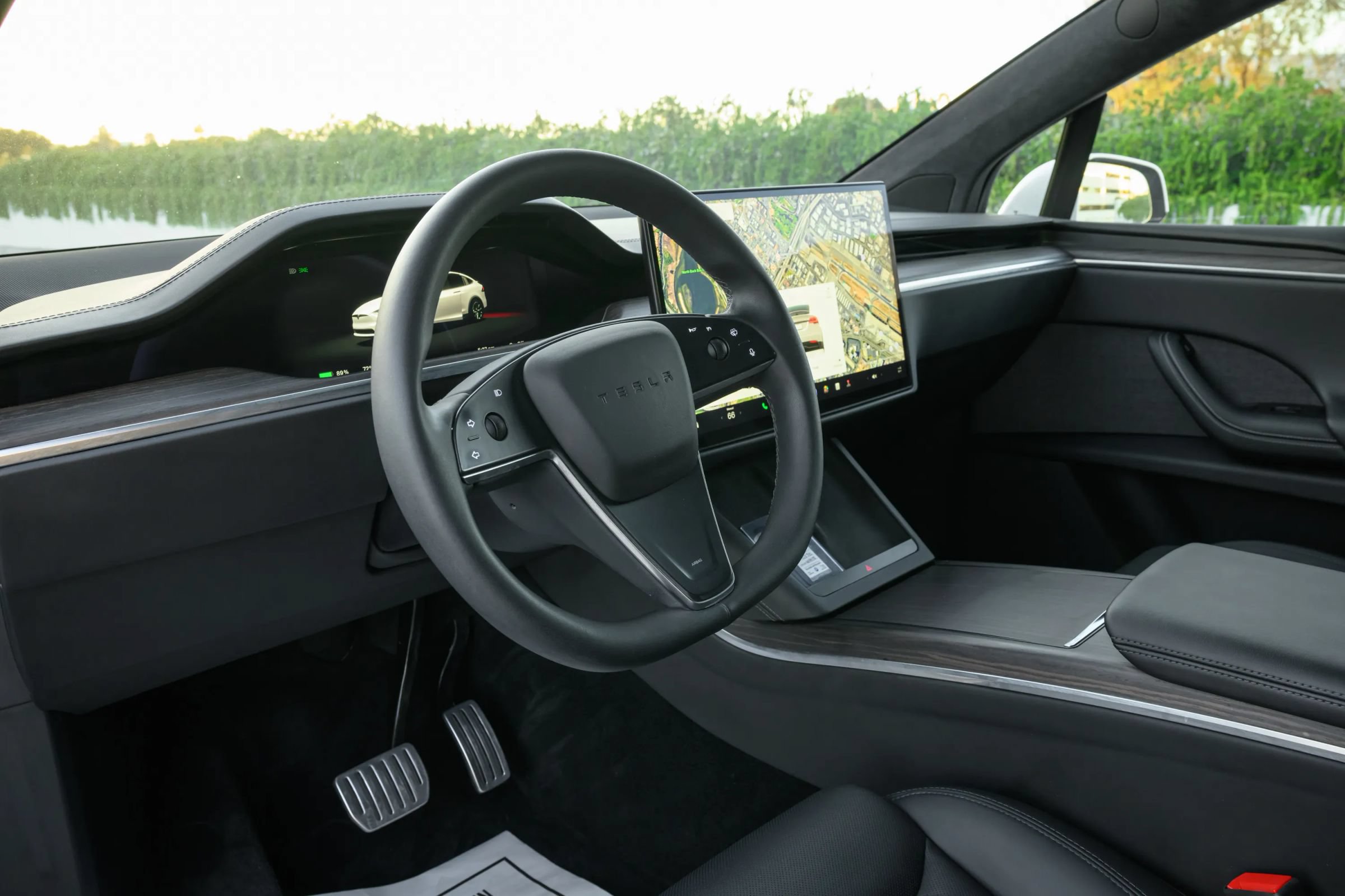 Used 2024 Tesla Model X AWD/4WD image 11