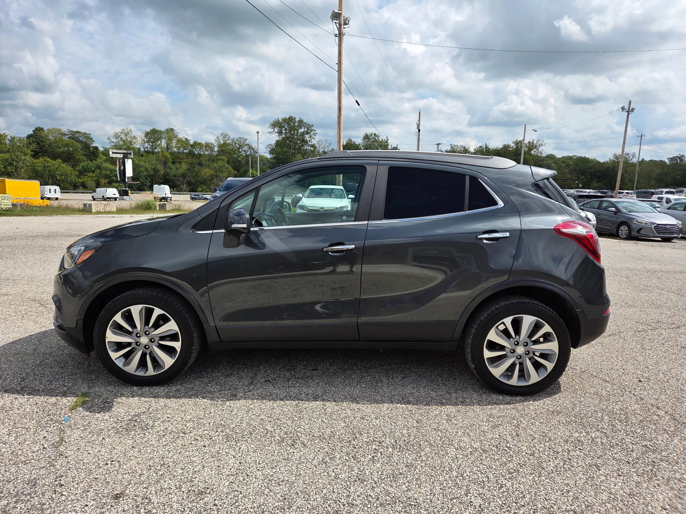 Used 2018 Buick Encore Preferred FWD image 1