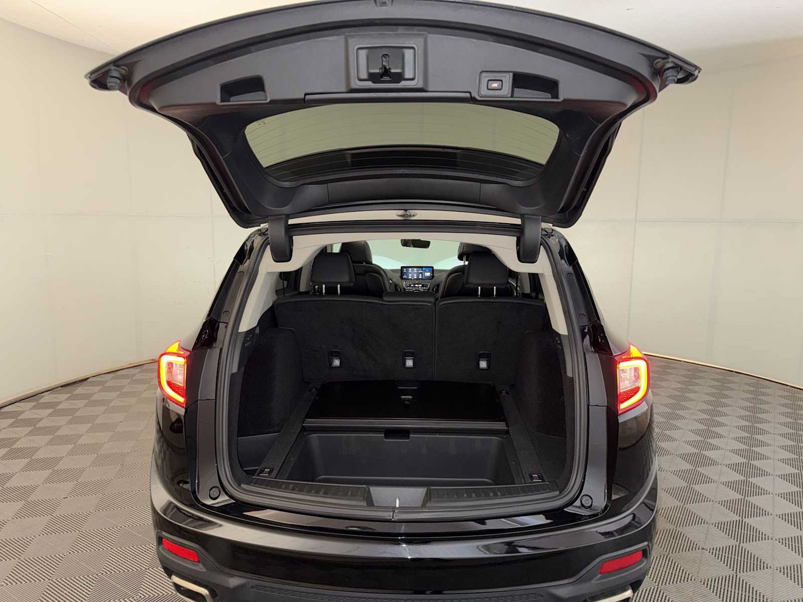 Used 2024 Acura RDX SH-AWD image 22