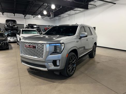 Used 2023 GMC Yukon Denali w/ Denali Reserve Package image 7