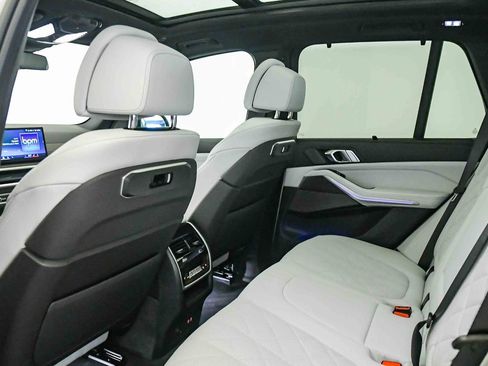 Used 2026 BMW X5 sDrive40i w/ Climate Comfort Package image 20