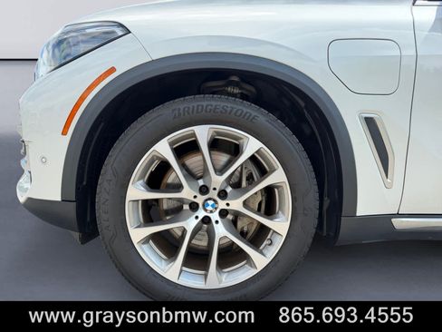 Used 2021 BMW X5 xDrive45e w/ Executive Package AWD/4WD image 9