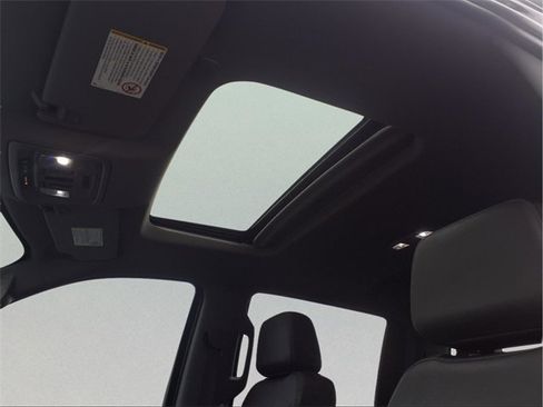 Used 2022 Chevrolet Silverado 2500 LTZ w/ LTZ Convenience Package image 25