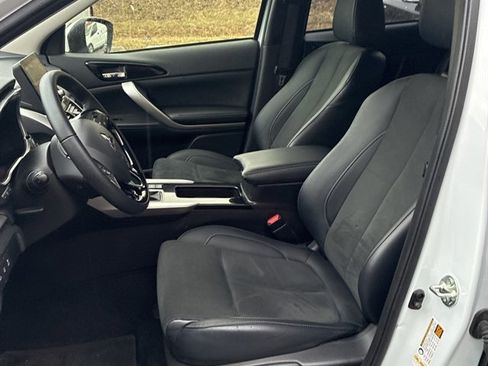 Used 2025 Mitsubishi Eclipse Cross SE image 9