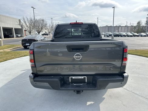 Used 2023 Nissan Frontier SV w/ SV Convenience Package image 9