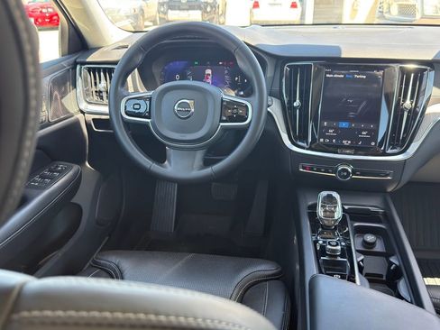 Used 2023 Volvo V60 B5 Cross Country Ultimate w/ Climate Package AWD/4WD image 25