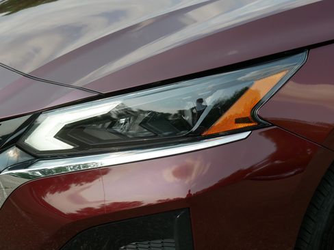 Certified 2023 Nissan Altima 2.5 SV w/ SV Premium Package AWD/4WD image 16