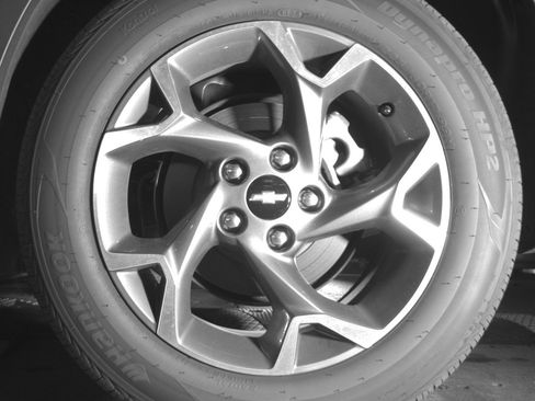 Used 2025 Chevrolet Trax LT FWD image 14
