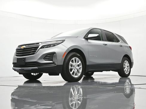 Used 2024 Chevrolet Equinox LT image 36