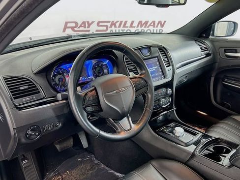 Used 2022 Chrysler 300 S image 36