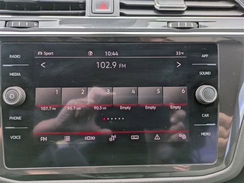 Used 2022 Volkswagen Tiguan SE R-Line image 23