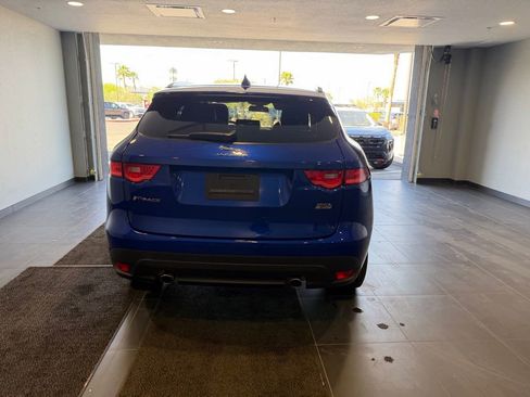 Used 2018 Jaguar F-PACE R-Sport image 6