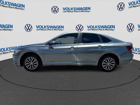 Used 2020 Volkswagen Jetta SE w/ SE Cold Weather Package FWD image 11