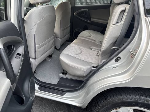 Used 2011 Toyota RAV4 2WD w/ Base L4 Extra Value Pkg image 11