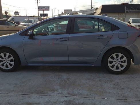 Used 2021 Toyota Corolla LE FWD image 4