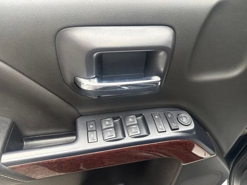 Used 2019 GMC Sierra 1500 SLE w/ SLE Value Package AWD/4WD image 19