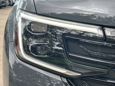 New 2026 Volkswagen Atlas Cross Sport SEL R-Line AWD/4WD image 38