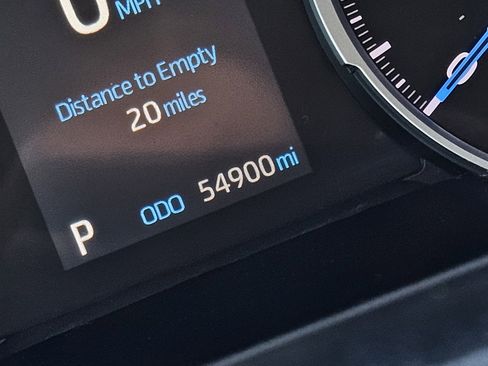 Used 2022 Toyota RAV4 XLE image 15