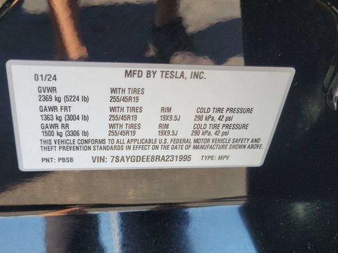 Used 2024 Tesla Model Y Long Range AWD/4WD image 31