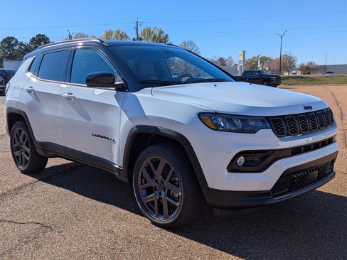 New 2026 Jeep Compass Limited image 4
