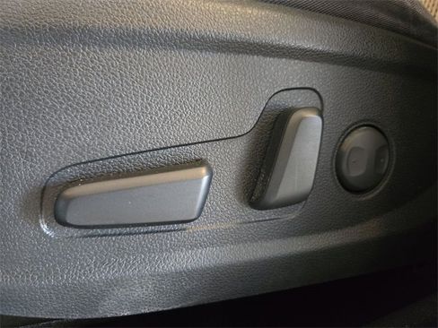 Used 2022 Hyundai Santa Fe SEL w/ Convenience Package image 12