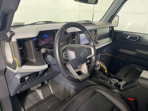 Used 2023 Ford Bronco Badlands w/ Sasquatch Package AWD/4WD image 10