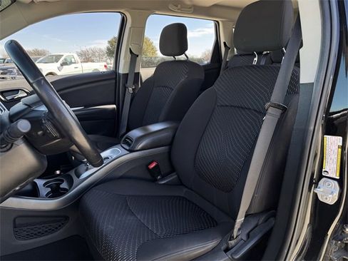 Used 2018 Dodge Journey SXT w/ Premium Group image 24